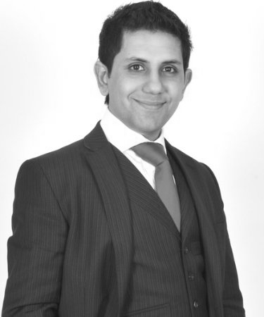 Professional recruiter with extensive experience of executive search and selection, headhunting, talent acquisition and direct sourcing.