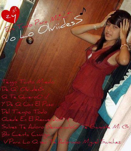Soy una Persona normal qe le gusta exigirse a si misma!
No quiero parecerme a los demas siempre he querido ser deiferente!
Amo a mis padres a mis abuelos son
