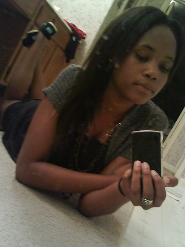Ion trust no nigga or female.I can make it on my own life 2 short 4 all da fake isshh!!