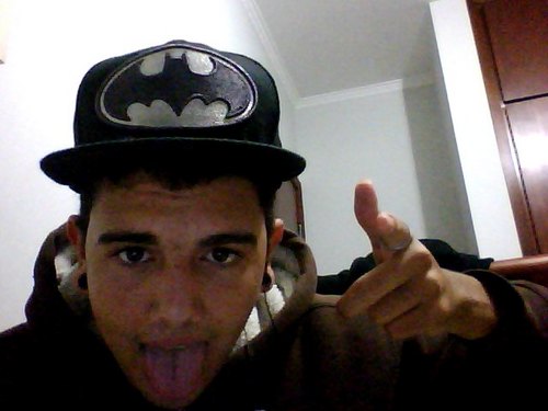 I'm Batman u___________u
capricorniano , _\|/_ , amigos , festas , musica , familia , quer saber mais ? FOLOOW-ME  http://t.co/fHrnfaRvFX