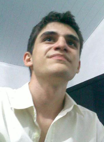Maluco que se atreve a criar versos; luizlucas10@gmail.com