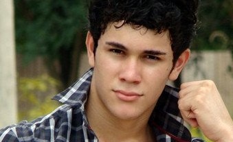 Antes de ferir meu coração Lembre-se qe você pode estar dentro dele... @suua_sra