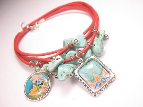 Diseñamos y elaboramos accesorios con identidad costaricense.