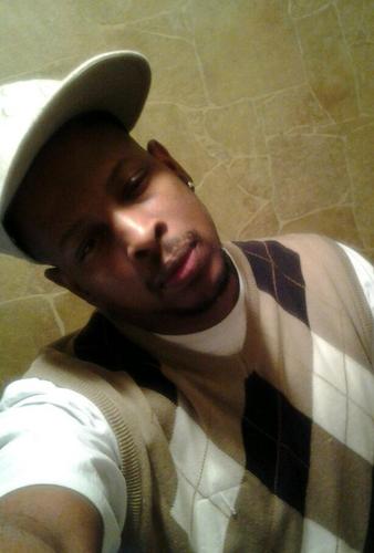 humphrey2558's profile picture. hard working man love music sports and cooking