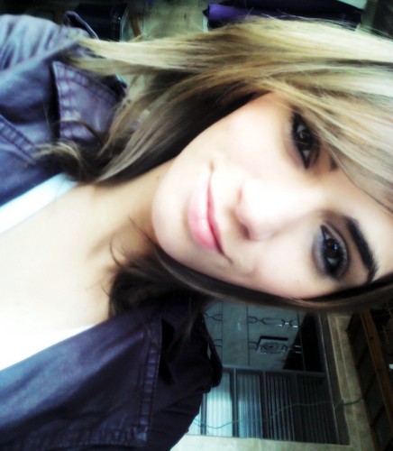 Todo sopro que apaga uma chama reacende o que for pra ficar ♪