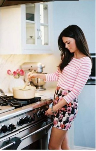 Flipping kitchens everywhere sunny side up. 
Food curator  ♥  Greens connoissuer.