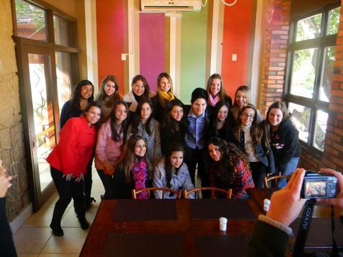 Fc dedicado a todas as leonetes, que amam, que ajudam, que sempre estão presentes com o @CHRIS_LEAO 
'' nunca desistam dos seus sonhos ''