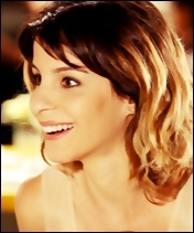 Prazer,Isadora eu estudo moda para trabalhar no Galerie,sou luxenta ryca diva,etc :] 
#CheiasDeCharme