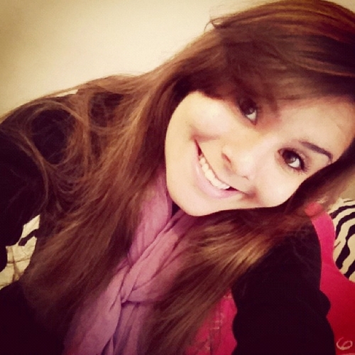 “Ame de verdade, ria descontroladamente e nunca lamente nada que tenha feito você sorrir…”