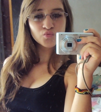 quem se descreve , se limita (: