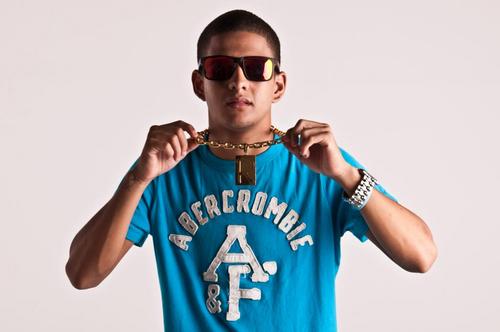 você é o que eu quero & eu vo continuar te amando ♪ so feliz por você existir @McRODOLFINHO s2* dona: @ddeiaOliveira criado: 17/03/2012
