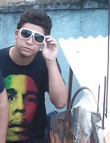 Embora ninguém possa voltar atrás e fazer um novo começo, qualquer um pode começar agora e fazer um novo fim.