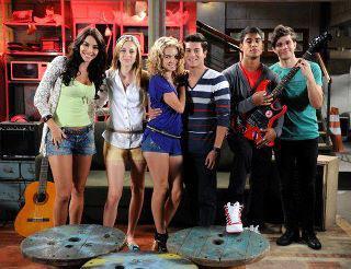 quem gosta de rebelde segue ae pessoal XD