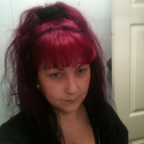 Vampire_bint's profile picture. pie, Cake, beer and cock!