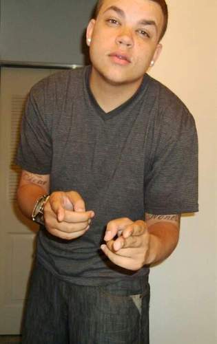 imjuscampaignn2's profile picture. too g for a bio..follow me or fuck u