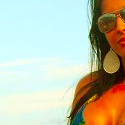 Admiro pessoas que falam por si... ...A mulher tem que ter qualquer coisa mais que a beleza...  ;)