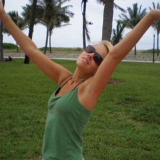 jennyddowntown's profile picture. 