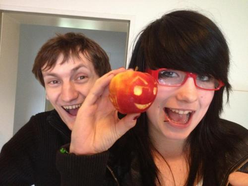 HoneyBrainGame's profile picture. 