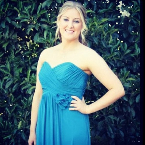 zoebutts's profile picture. 