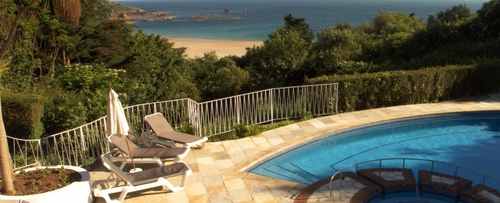 Welcome to the Windmills Hotel, nestled above the locally famous St Brelade’s Bay where tranquillity and natural beauty create an idyllic setting.