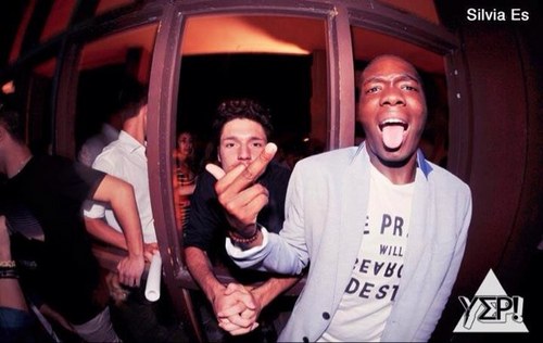 theYoungIssue's profile picture. hello everyone i am Luc fashion blohgger http://t.co/2ysQPiLoAE look at me konichiwa ;)