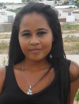''Quem sou eu? Sou a alegria de quem me Ama, a tristeza de quem me Odeia e a ocupação de quem me Inveja''