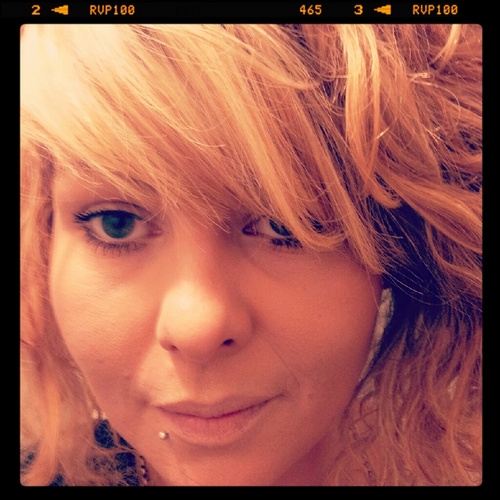 _sarah_knight_'s profile picture. 