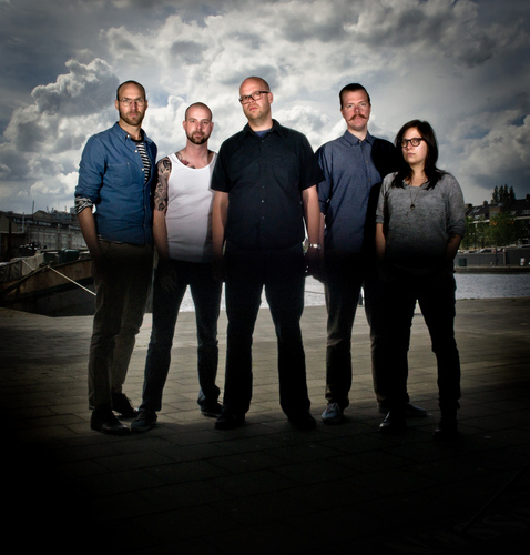 Band from Rotterdam/Utrecht. Our debut album Nourrir Le Cheval is out 9th of July @thinpapersails