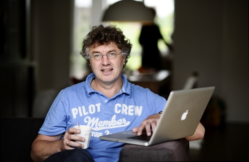 Al 20 jaar tekstschrijver. Van kort verhaal tot gedegen journalistiek artikel. Dus als het letterlijk beter moet, 06 54 615 664.