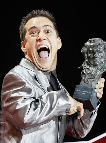 LanguiElMongolo's profile picture. Bienvenid@s a la cuenta oficial de Langui en twitter...soy un mongolo de los mejores,me meto con Mourinho,porque mi musica no llega para mas,(PARODIA)