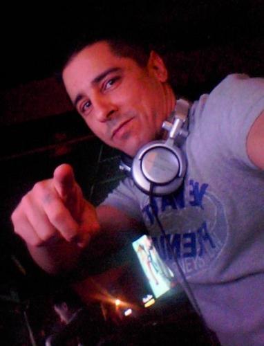 Boston DJ for approx 20 years.  #BOSTON_DJ #BOSTON #DJ
http://t.co/3XGxC3n8e2 dj-lenny-c-production