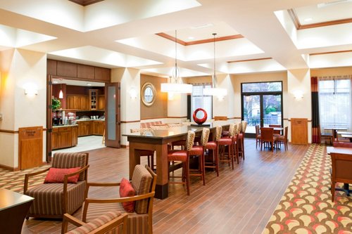 Hampton Inn & Suites-Chesterfield. is close to all St. Louis amenities, is across the street from the largest strip center in the US and Chesterfield Mall.