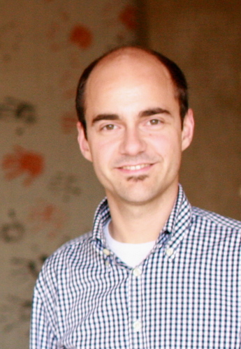 Manager Solutions Architects Germany @Databricks. #iOS & #Android & #JS developer by passion. Opinions are my own.