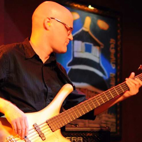 EricVDubs's profile picture. Audio engineer, educator, and fan.