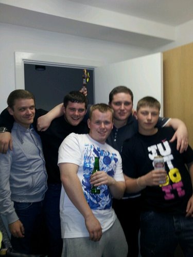 cafc_biggee's profile picture. beer drinking charlton athletic fan