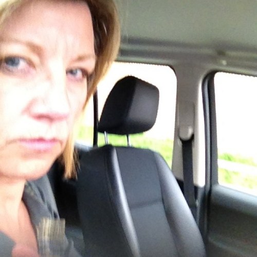 sueyrob45's profile picture. 