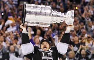 I_tweet_hockey's profile picture. i live in
 colorful colorado,I play, watch and love hockey #JABS