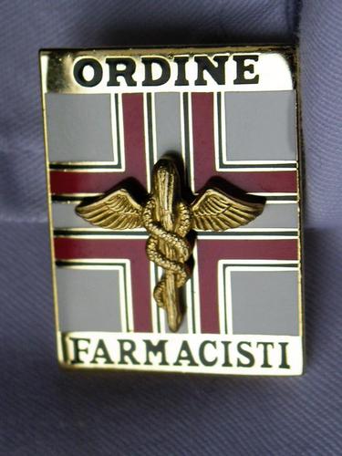 ORDINE DEI FARMACISTI 
DELLA PROVINCIA DI NAPOLI
Sede Via Toledo, 156 - 80132 Napoli Tel. 081 5510648 Fax. 081 5520961 Email: info@ordinefarmacistinapoli.it