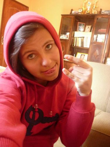 larymaninha@hotmail.com