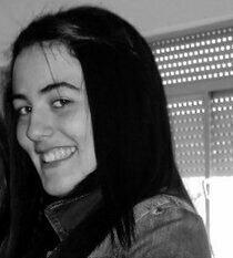 Si tu crees que eres merecedor de algo, sal al mundo y buscalo no importa cuantos golpes recibas así es la vida.