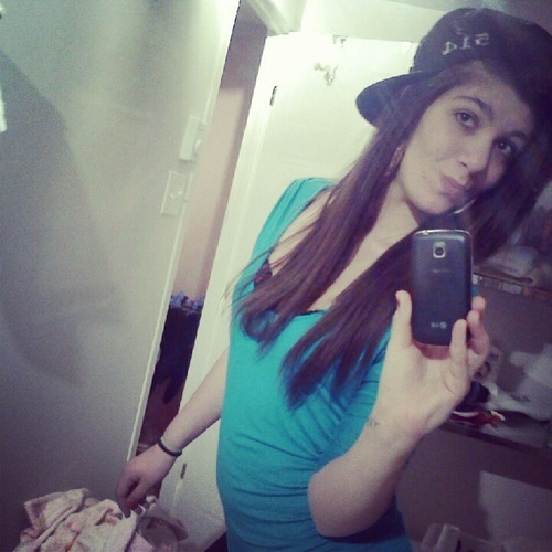 I was born and grew up a screw up; but I live && Learn. Everything Happens For A Reason @piinkpriinceess is no more