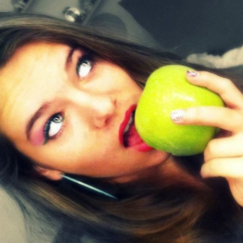 SHIRTZEDE's profile picture. 