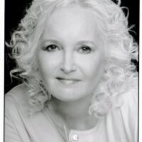 Roberta Tavassoli (@rhonymedium) 's Twitter Profile