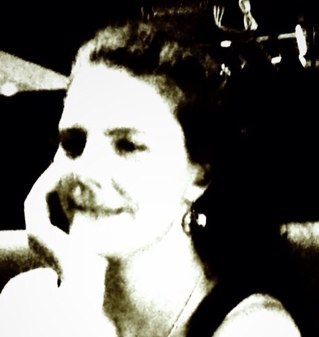 HoltRegina's profile picture. 