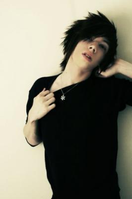 25. Lead vocalist at M.A.M band. Love All Rock kinds.