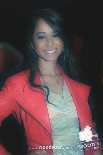 FC @AllanaMacedo, cantora, e compositora!
https://t.co/ulvp4Csy0M
http://t.co/XU672RzJKX