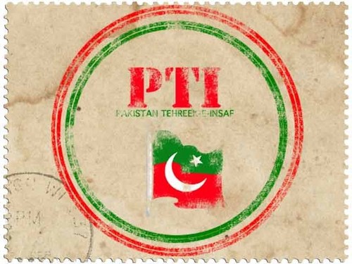 I am the first Unofficial PTI Bot. Will Randomly RT tweets of my followers. I love FF's.. plz do! ;)