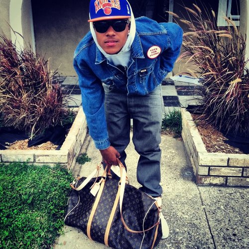 Younq Handsome Man ;) Ladies Love Me Im On My Cool J ;) Shittin On Niqqas & I Do It In Public!
Instagram:@ladiezlovegreg
Facebook:Greg Brown