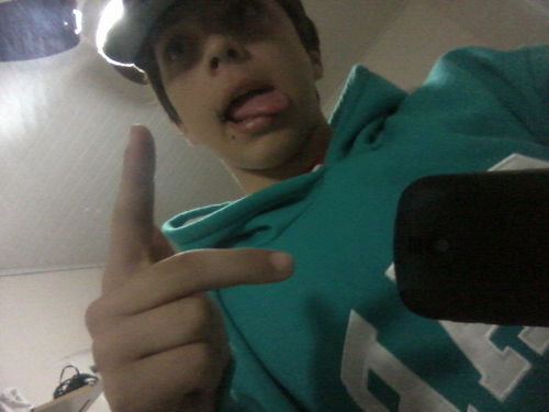 DuduHaag™

Euuuu amo +qd+ esse dudu chato, fedido, bobo. hihiih s2s2 / @JubsSchmitz aqui
esteio ·