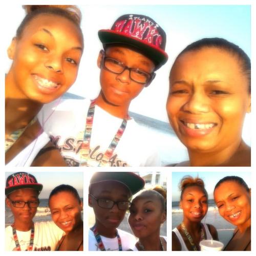 im Javien (JVN) finny outgoing nd a good person to get to know...imma sneaker head #ThunderNation